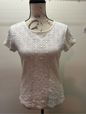 Women's White Textured Short-Sleeve Top